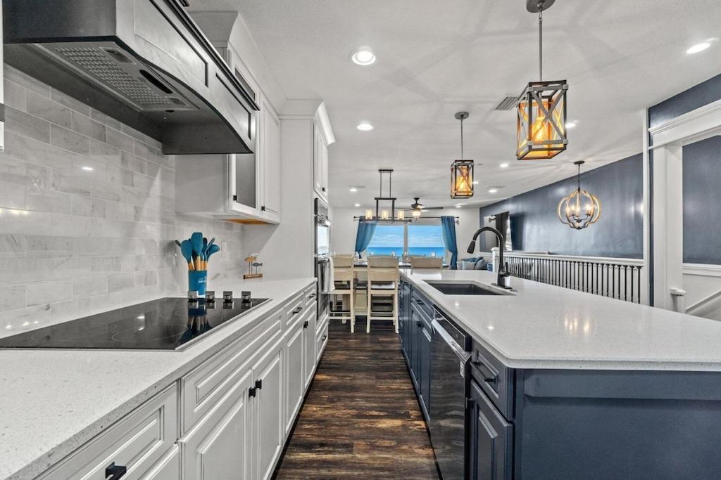 Newly Remodeled Beachfront Townhome - Sleeps 14 Panama Stadt Exterior foto
